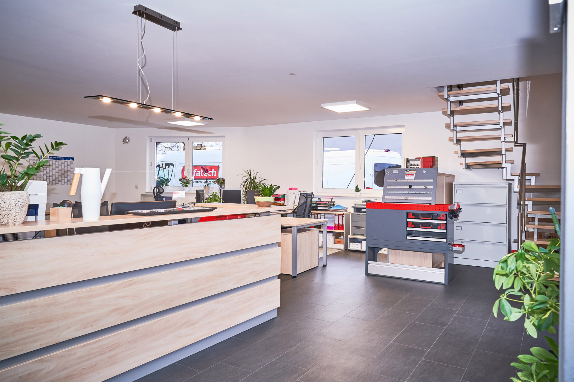 Gefatech Werkstatt Service Fahrzeugeinrichtungen